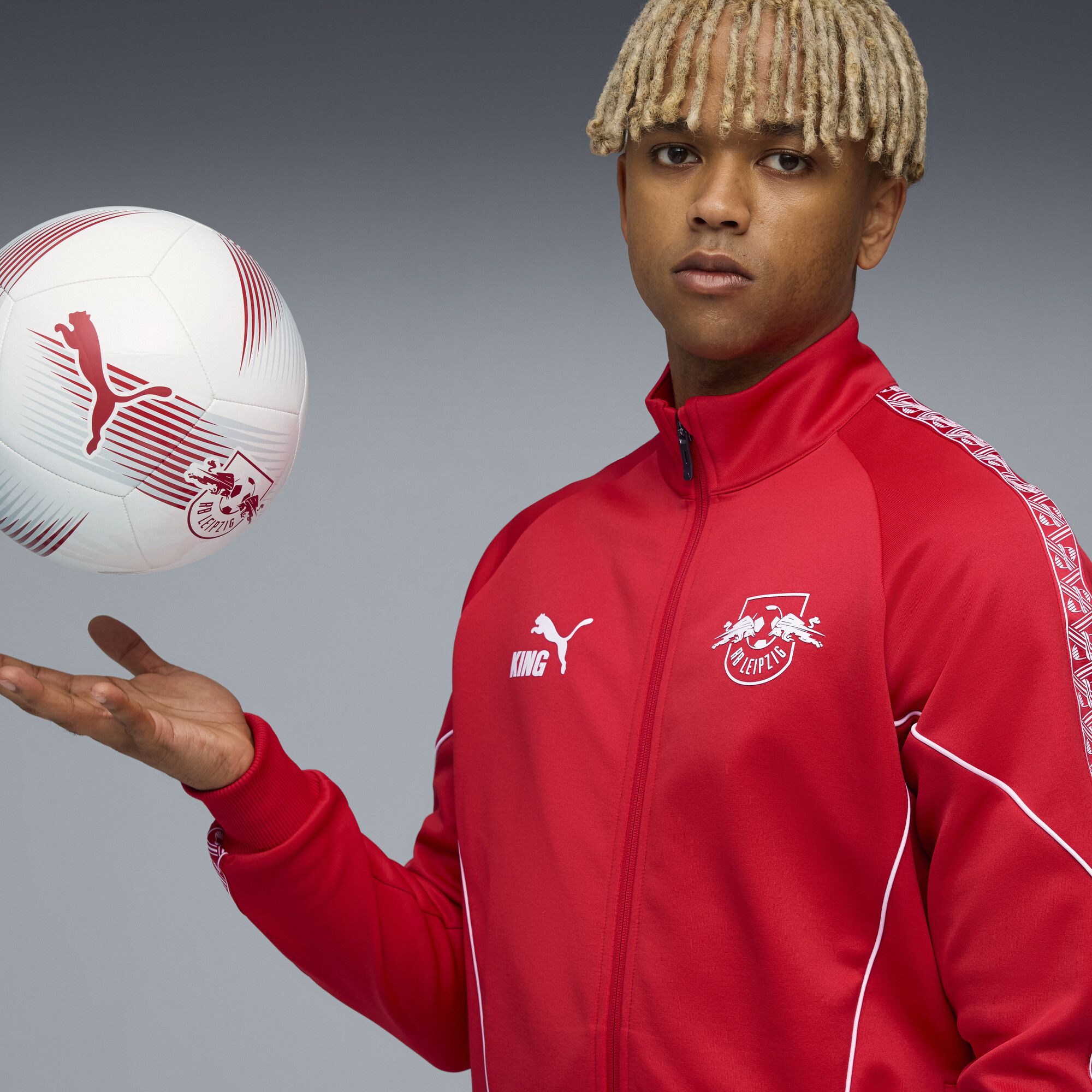 Giacca RB Leipzig KING Anthem da uomo, Abbigliamento, Rosso, S - PUMA - Modalova