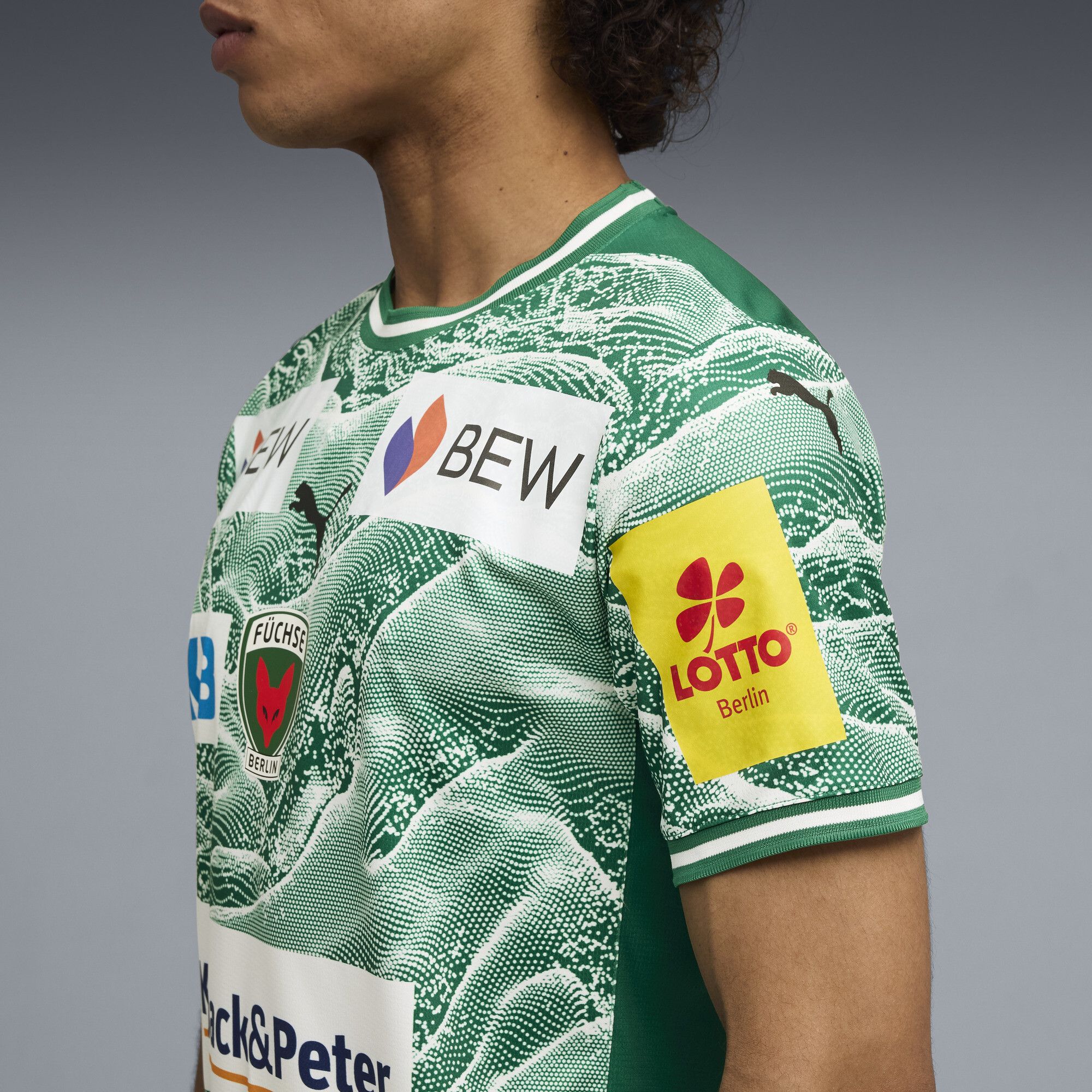 Maglia gara Home Füchse Berlin 25/26 da uomo, Accessori, Verde, S - PUMA - Modalova