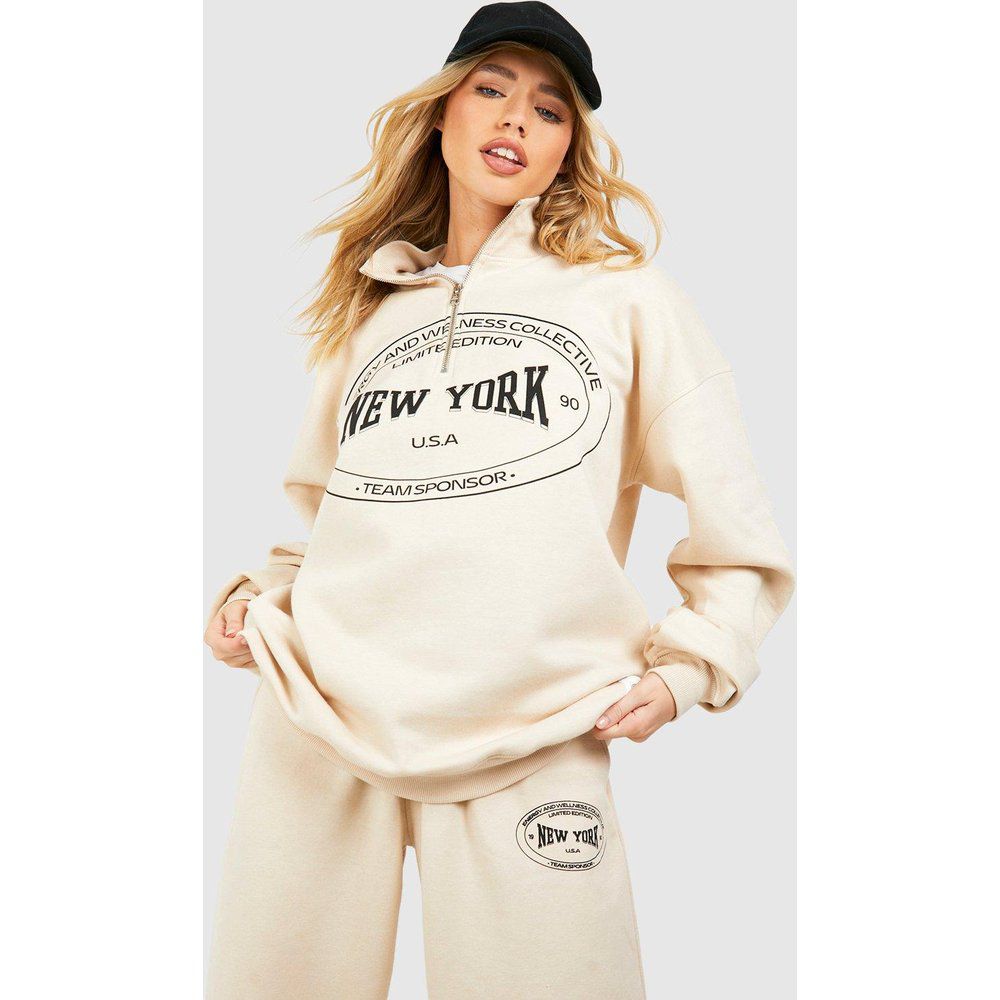 Felpa oversize con slogan New York e zip corta - boohoo - Modalova