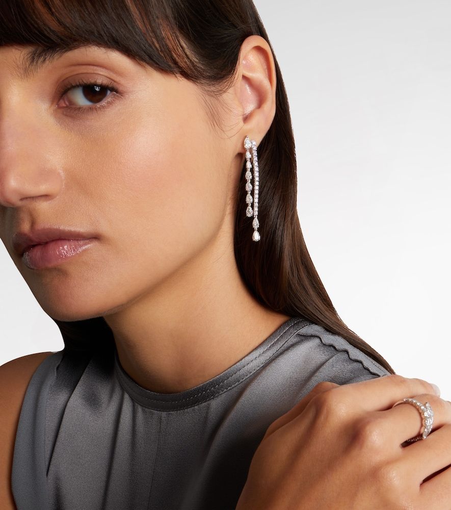 Pendientes largos Diamond Twist de oro blanco de 18 ct con diamantes - Bucherer Fine Jewellery - Modalova