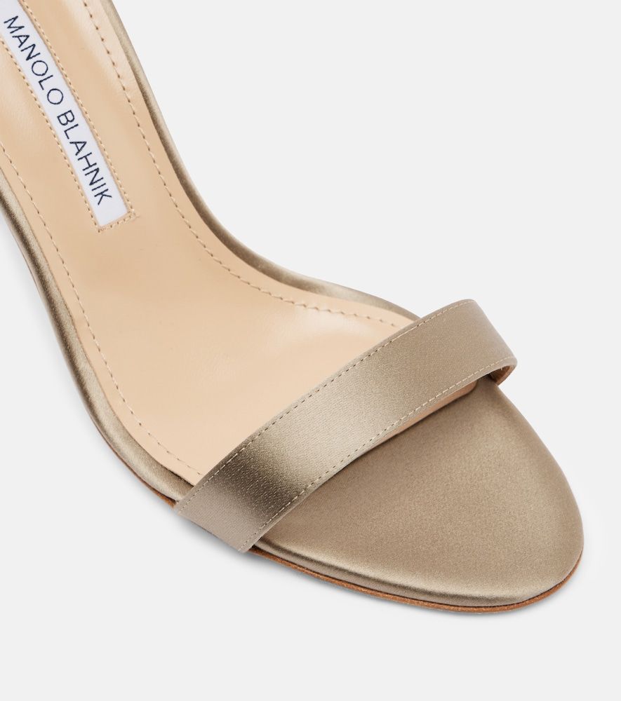 Sandalen Chaos aus Satin - Manolo Blahnik - Modalova