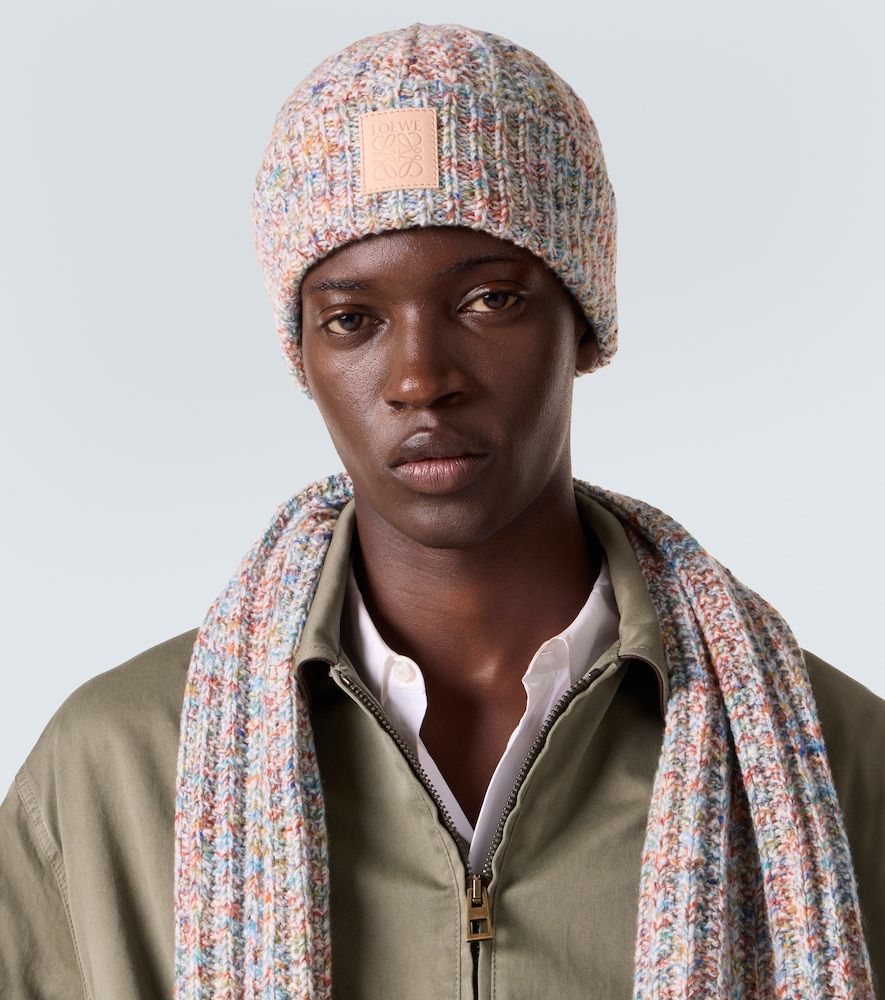 Anagram wool and cashmere-blend beanie - Loewe - Modalova