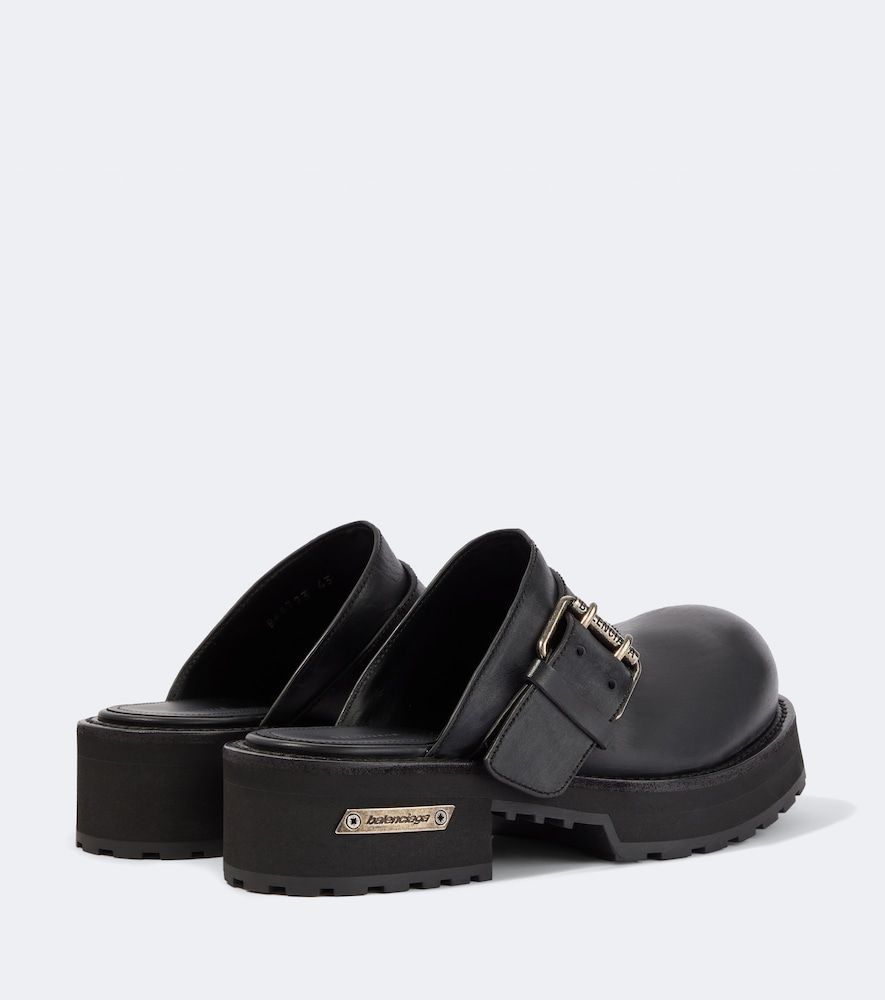 Balenciaga Slippers Venom aus Leder - Balenciaga - Modalova