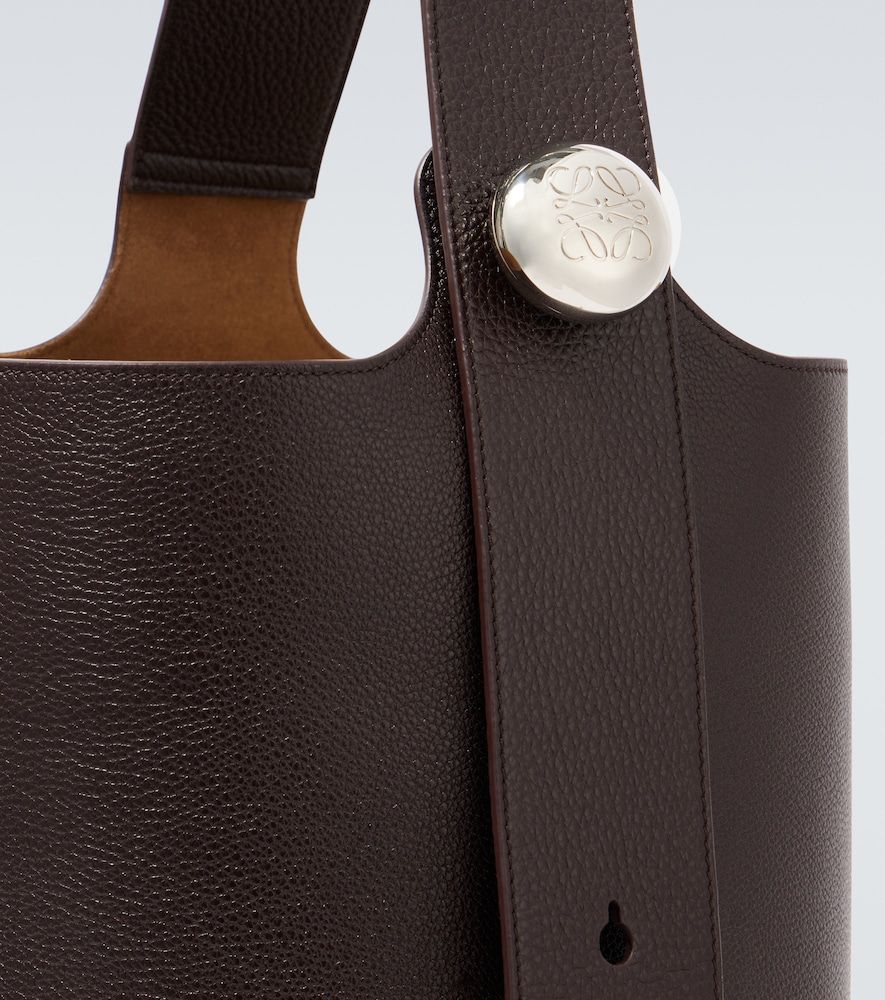 Bolso saco Pebble Large de piel - Loewe - Modalova