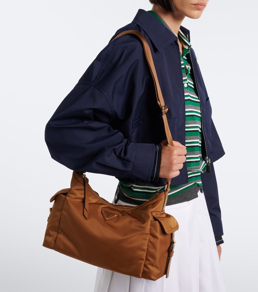 Bolso al hombro Explore Re-Nylon Large - Prada - Modalova