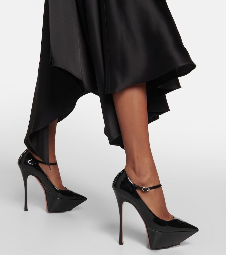 Pumps con plateau Yigit in vernice - Amina Muaddi - Modalova