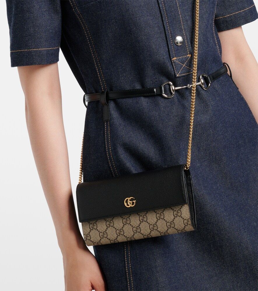 Gucci Cartera con cadena GG Marmont - Gucci - Modalova