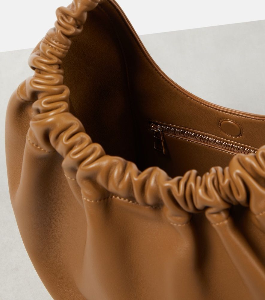 Bolso al hombro Squeeze Small de piel - Loewe - Modalova