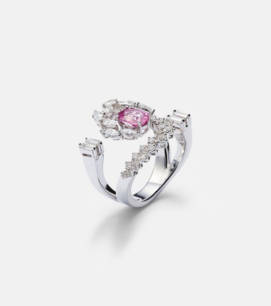 Anello Reign Supreme in oro bianco 18kt con diamanti e zaffiro - Yeprem - Modalova