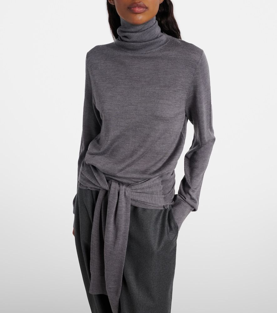 Jersey de cuello alto de lana y seda - Toteme - Modalova