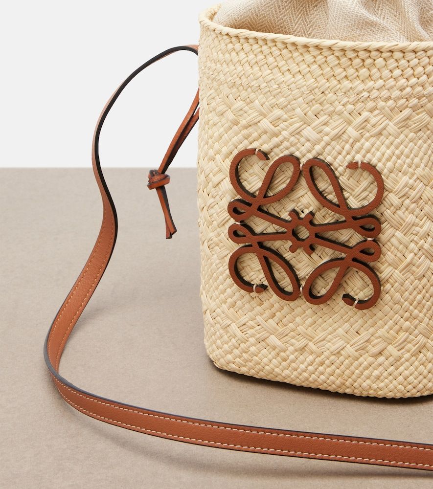 Bolso saco Paula's Ibiza con anagrama - Loewe - Modalova