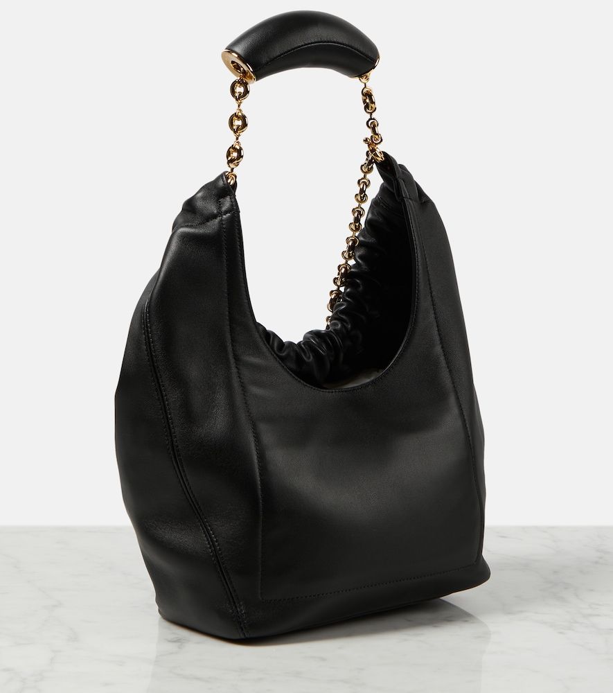 Squeeze Small leather shoulder bag - Loewe - Modalova