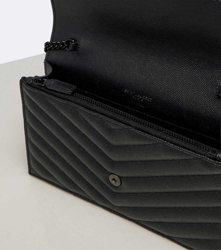 Cassandre Envelope leather wallet on chain - Saint Laurent - Modalova