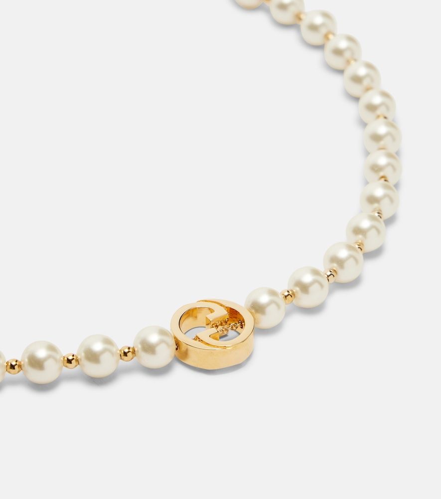 Collana Interlocking G con perle bijoux - Gucci - Modalova