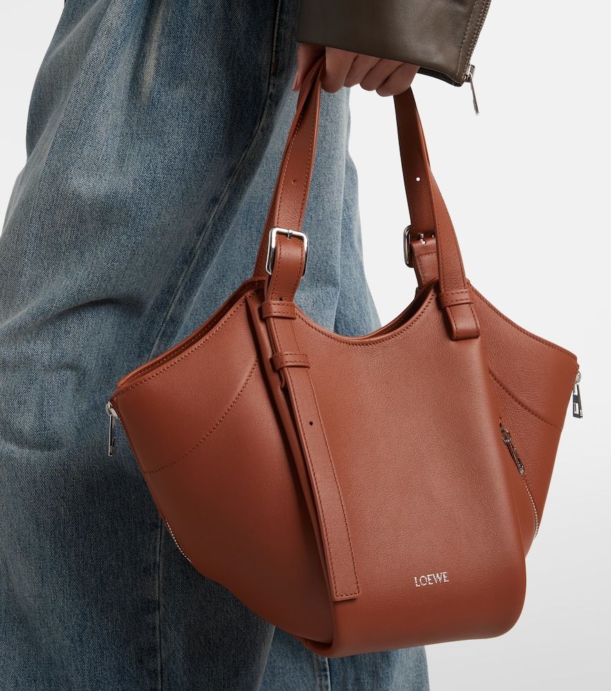 Loewe Bolso Hammock Flip de piel - Loewe - Modalova