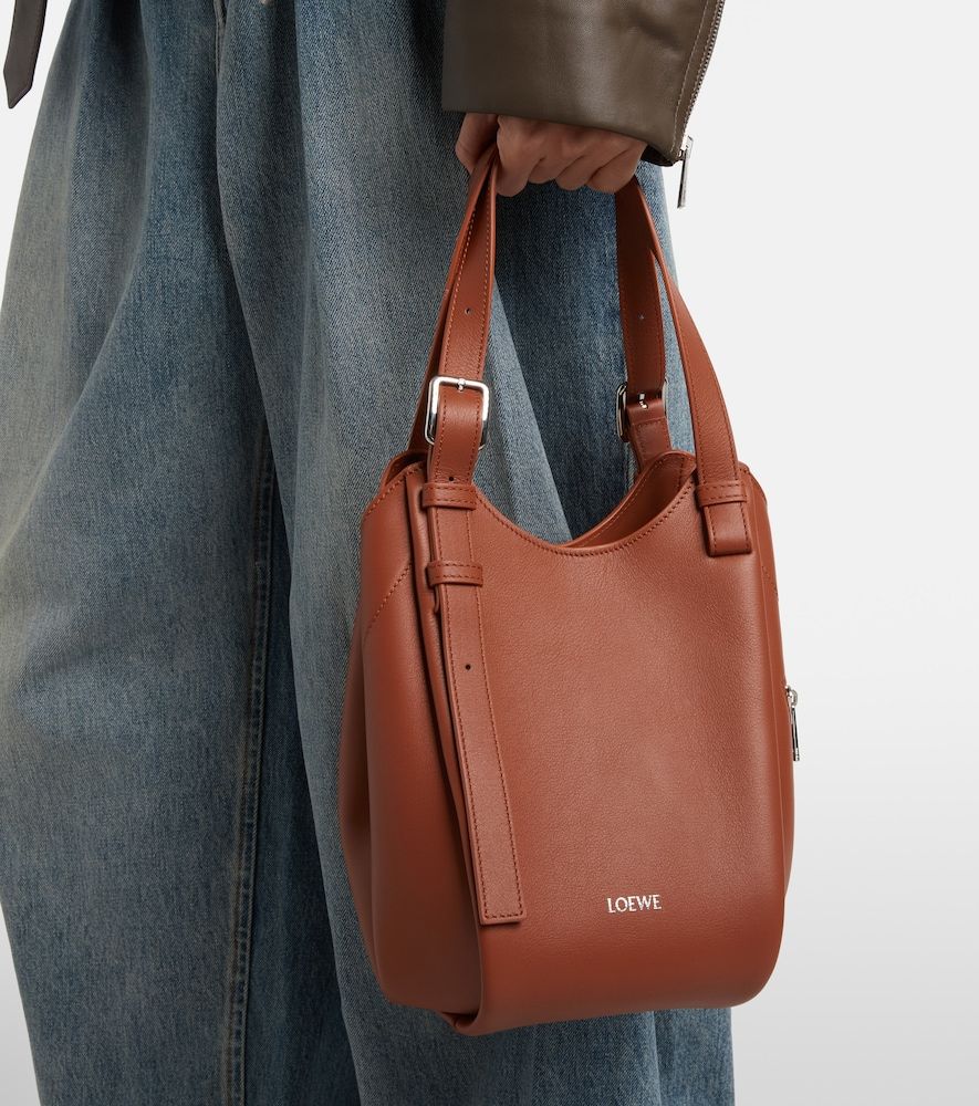 Loewe Bolso Hammock Flip de piel - Loewe - Modalova