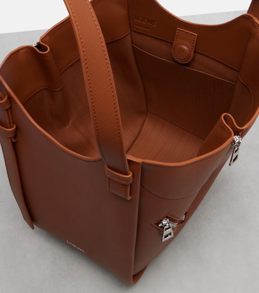 Loewe Bolso Hammock Flip de piel - Loewe - Modalova
