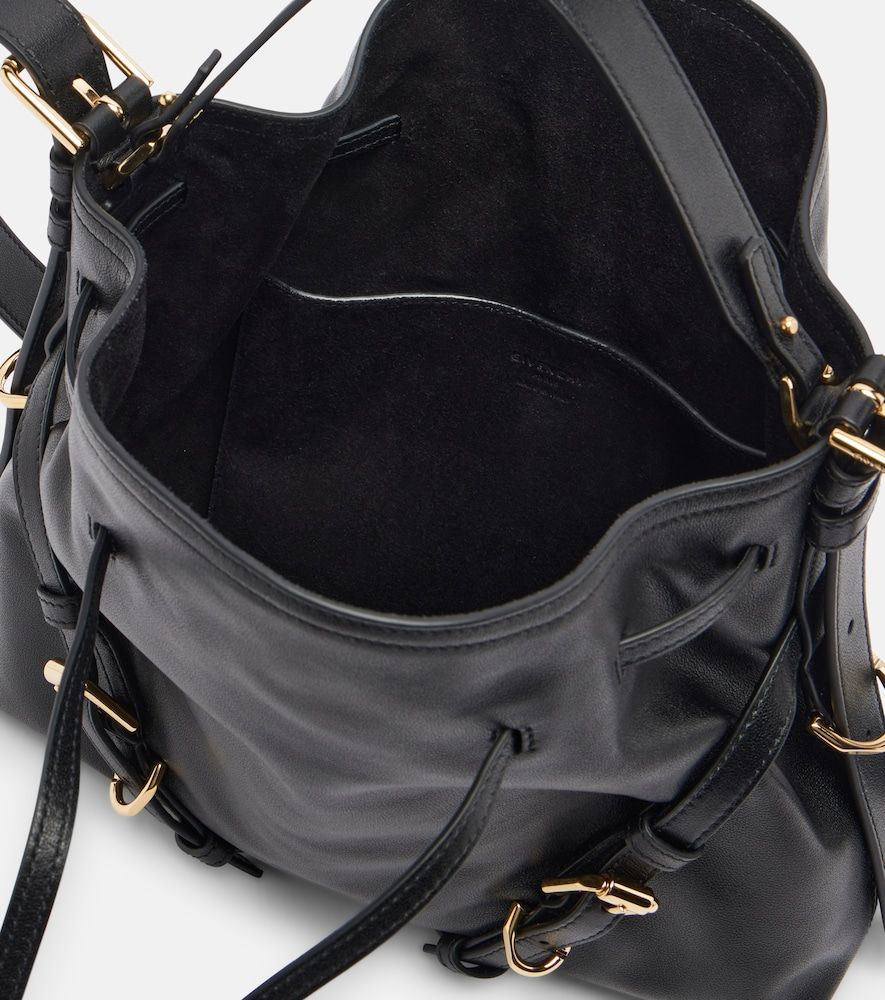 Bolso al hombro Voyou Bucket Small de piel - Givenchy - Modalova