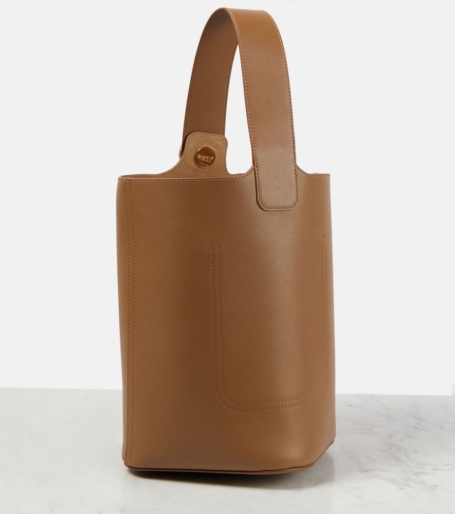 Bolso saco Pebble Medium de piel - Loewe - Modalova