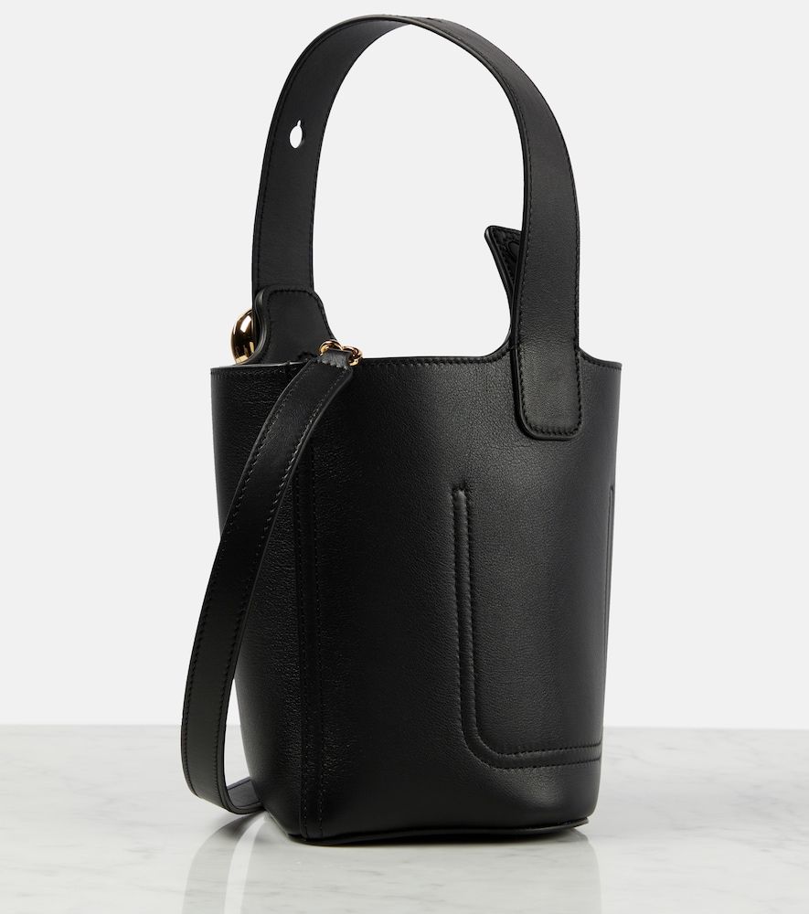 Bolso saco Pebble Mini de piel - Loewe - Modalova