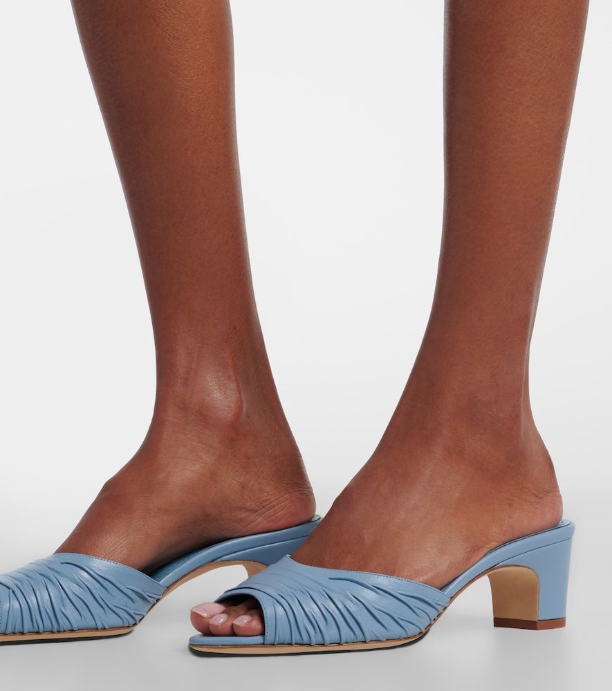 Pantoletten Piruabar aus Leder - Manolo Blahnik - Modalova