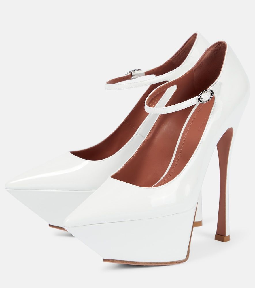 Pumps Yigit in vernice con plateau - Amina Muaddi - Modalova
