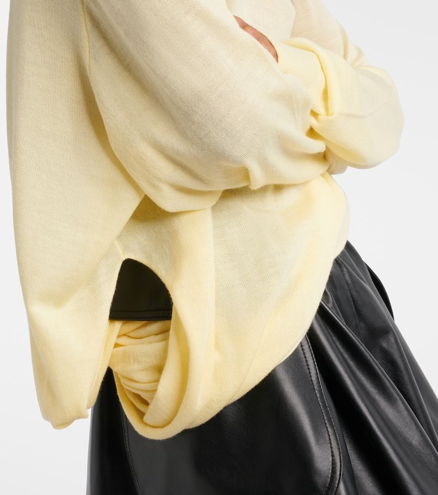 Double L asymmetric wool sweater - Loewe - Modalova