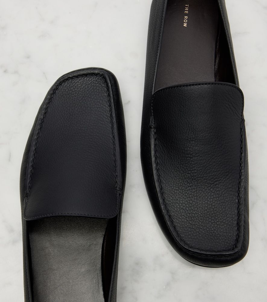 The Row Leo leather slip-on shoes - The Row - Modalova