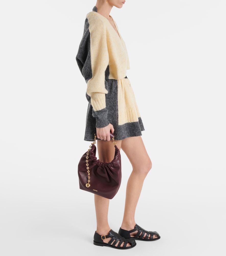 Squeeze Small leather shoulder bag - Loewe - Modalova