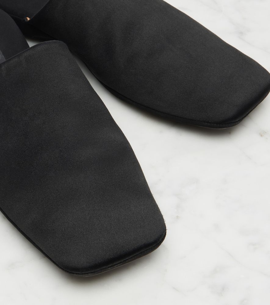 Slippers Hugh aus Satin - Calvin Klein Collection - Modalova