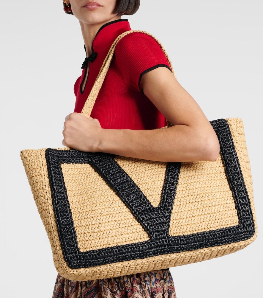Viva Superstar Large crochet tote bag - Valentino Garavani - Modalova