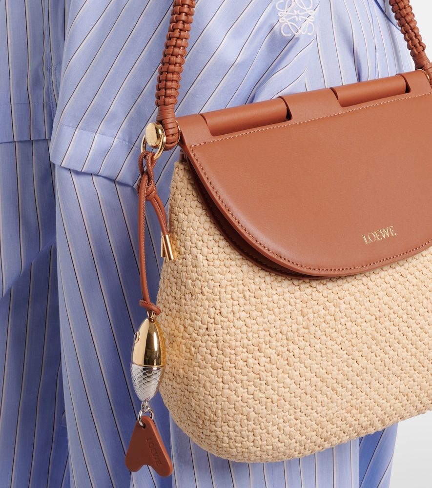 Bolso al hombro Paula's Ibiza Pescador Medium de rafia - Loewe - Modalova