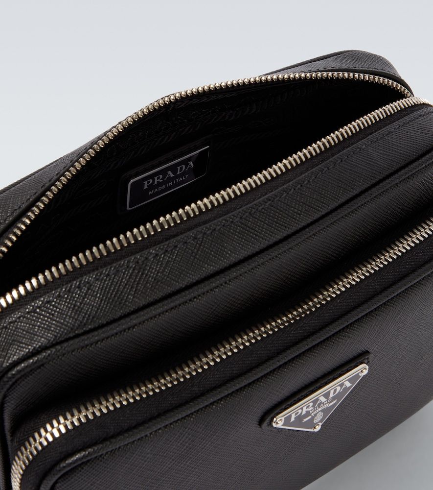 Messenger Bag aus Saffiano-Leder - Prada - Modalova