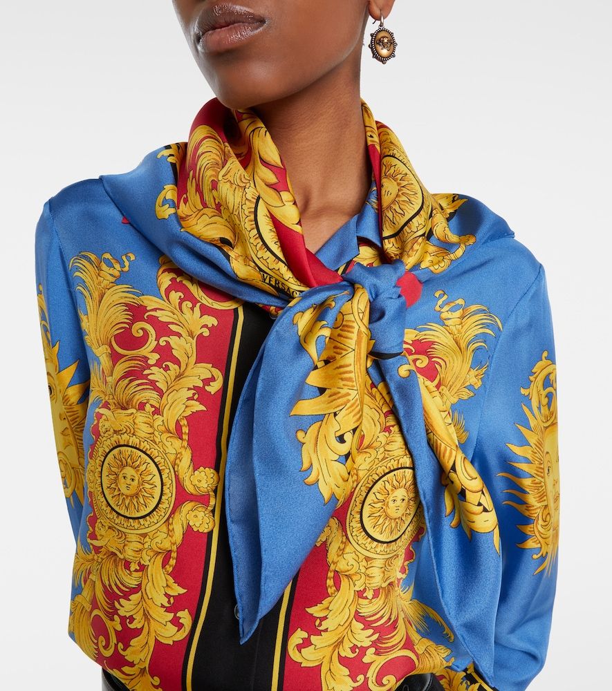 Foulard in twill di seta con stampa - Versace - Modalova