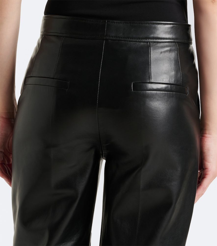 Pantalones flared de piel - Dorothee Schumacher - Modalova