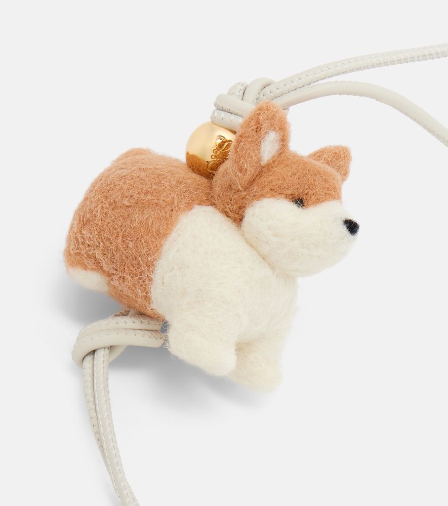 Charm para bolso Corgi de lana con piel - Loewe - Modalova