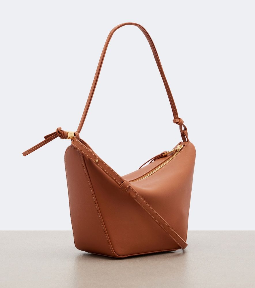 Hammock Mini leather shoulder bag - Loewe - Modalova