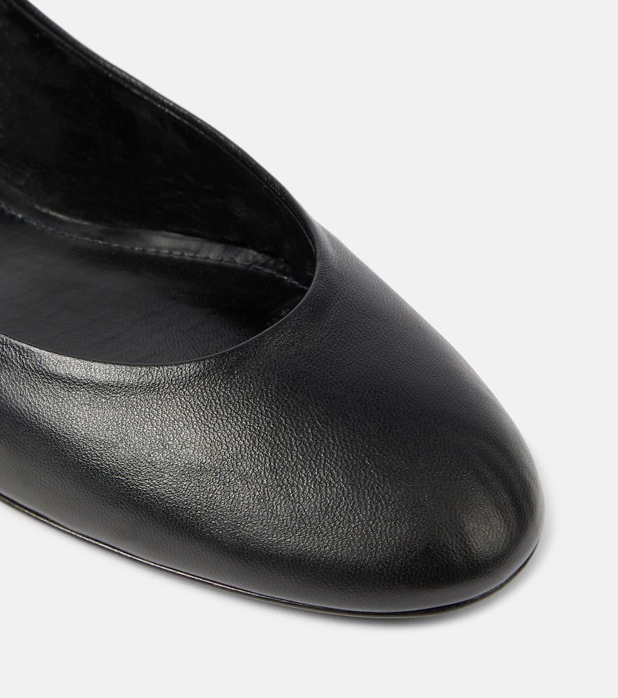 Slingback-Ballerinas Cloe aus Leder - The Attico - Modalova