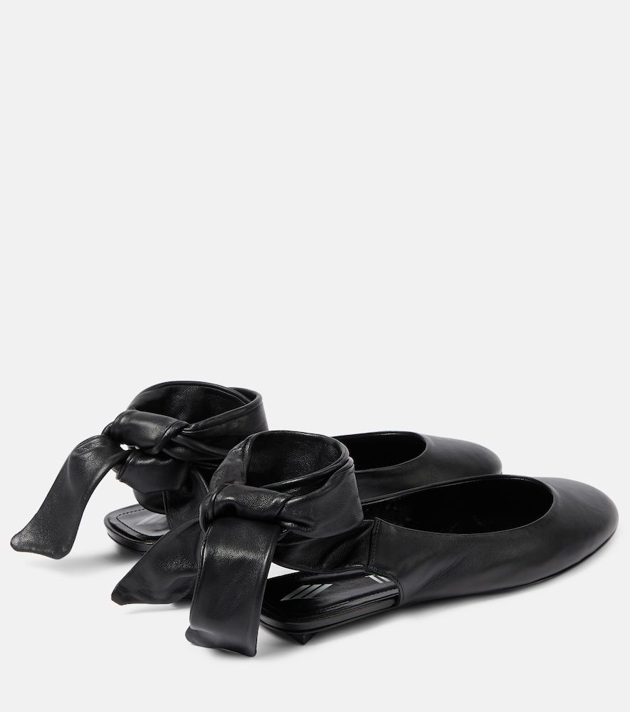 Slingback-Ballerinas Cloe aus Leder - The Attico - Modalova