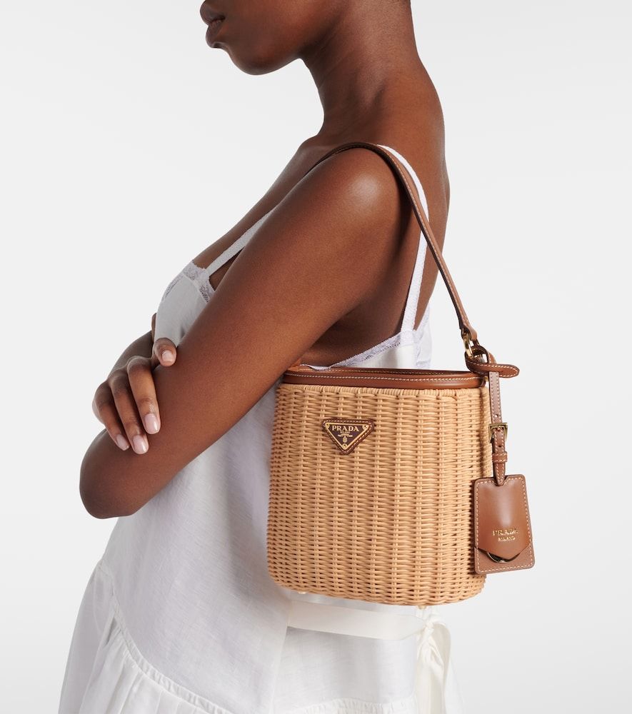 Prada Bolso saco de mimbre con piel - Prada - Modalova
