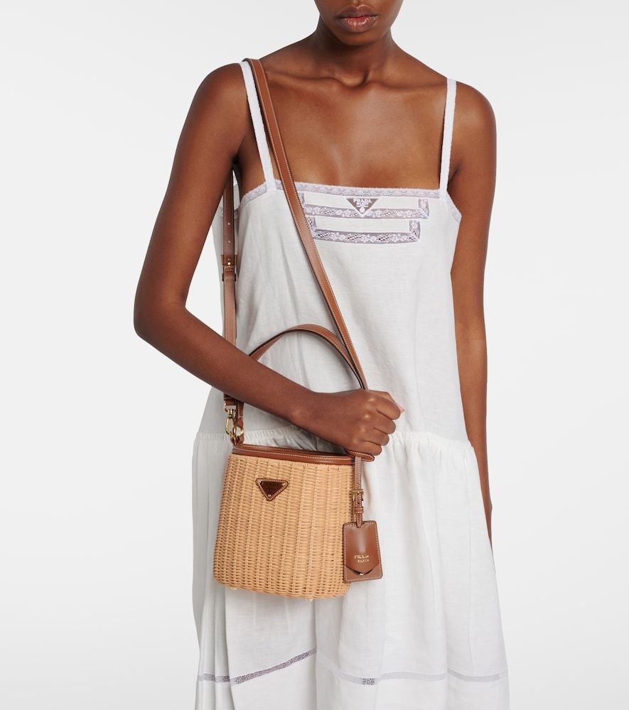 Prada Bolso saco de mimbre con piel - Prada - Modalova