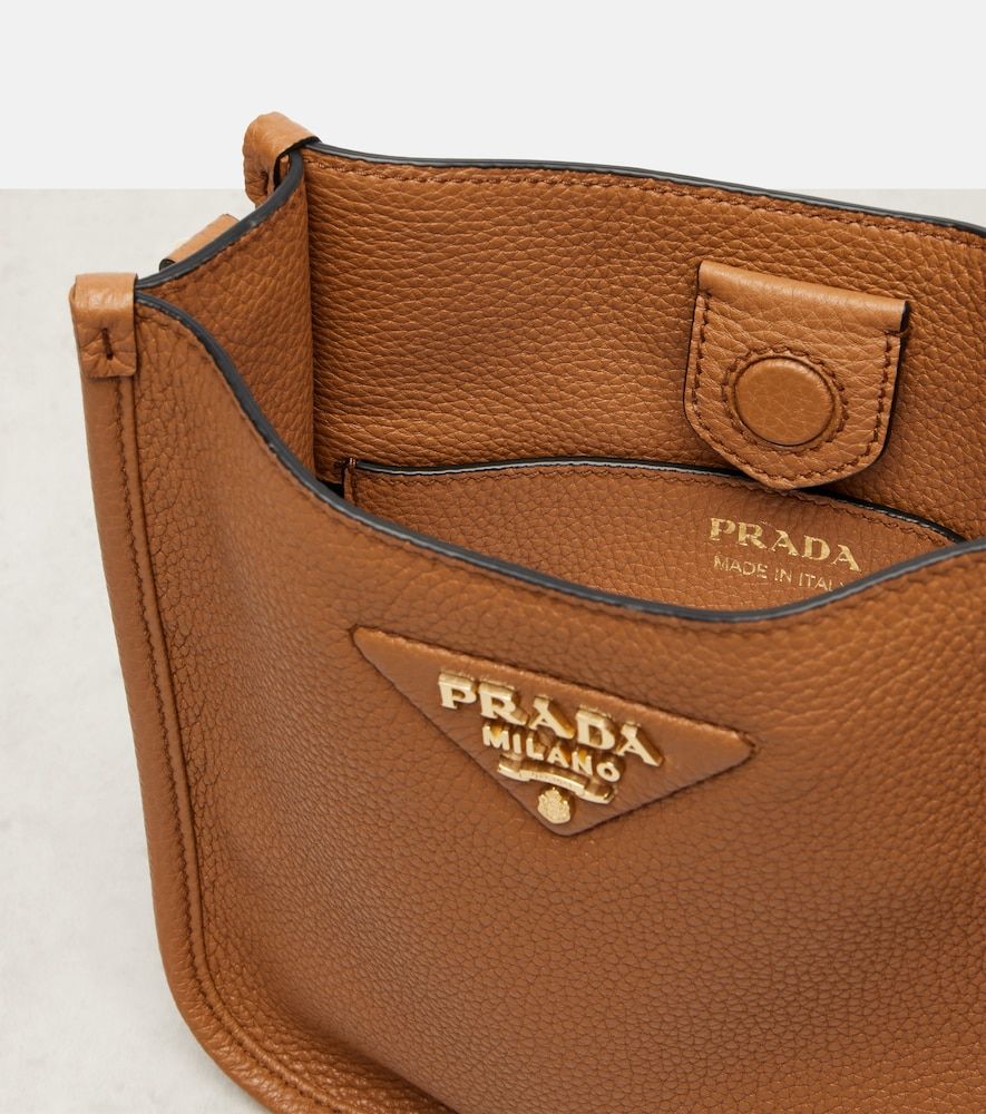 Prada Bolso al hombro Mini de piel - Prada - Modalova