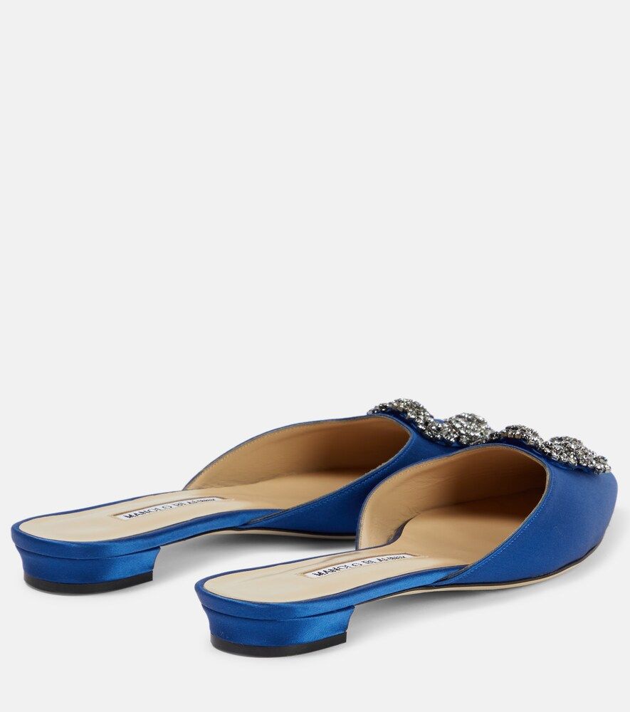 Slippers Hangisimuflat aus Satin mit Kristallen - Manolo Blahnik - Modalova