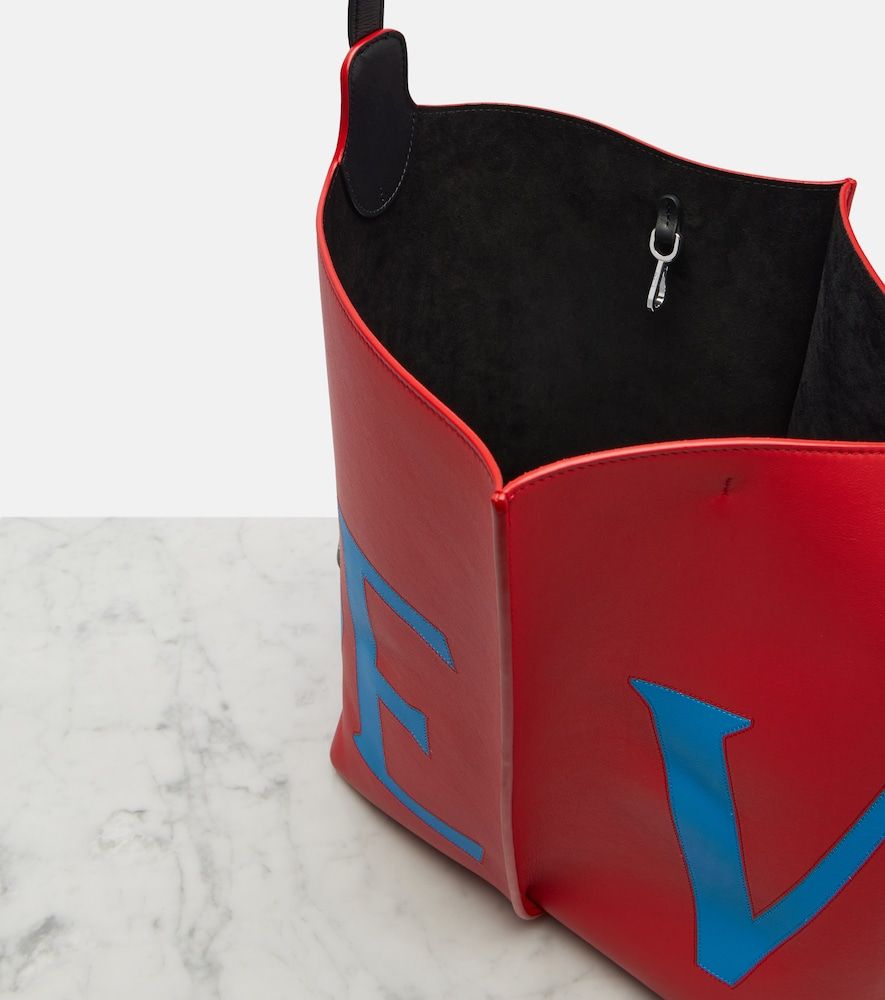 Bolso saco Bilbao Large de piel - Loewe - Modalova