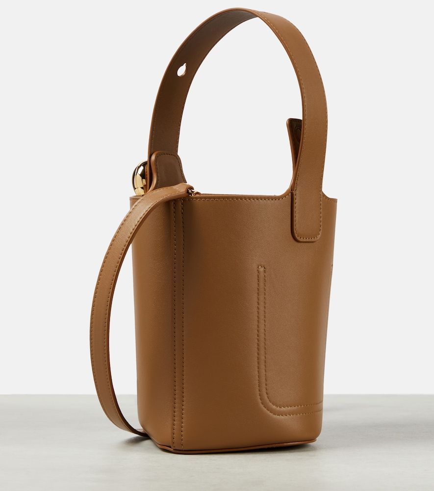 Bolso saco Pebble Mini de piel - Loewe - Modalova
