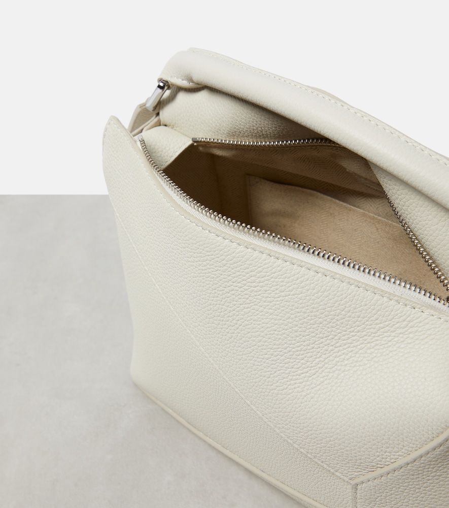 Henkeltasche Puzzle Edge Small aus Leder - Loewe - Modalova