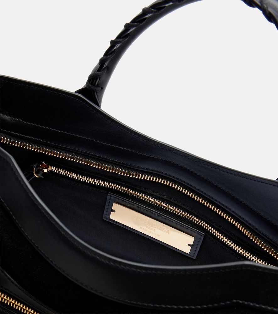 Le City Medium suede top-handle bag - Balenciaga - Modalova