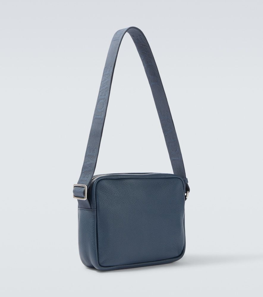 Bolso cruzado Pebble Medium de piel - Loewe - Modalova