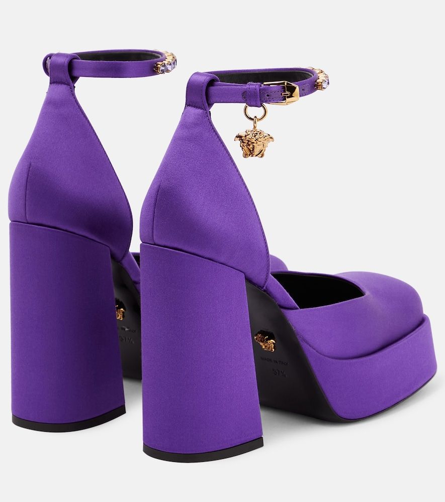 Pumps con plateau Medusa Aevitas in raso - Versace - Modalova