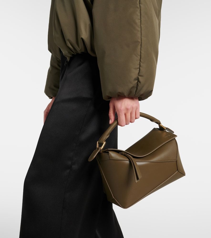 Henkeltasche Puzzle Edge Small aus Leder - Loewe - Modalova